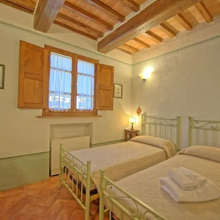Montecchio Sleeps 6 With Pool Appartamento