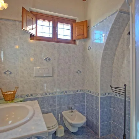 Montecchio Sleeps 6 With Pool *