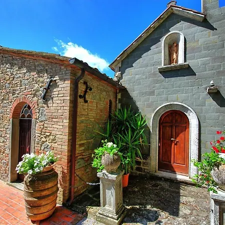 Appartamento Montecchio Sleeps 6 With Pool